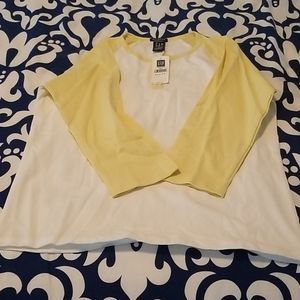 GAP top, NWT. Size medium